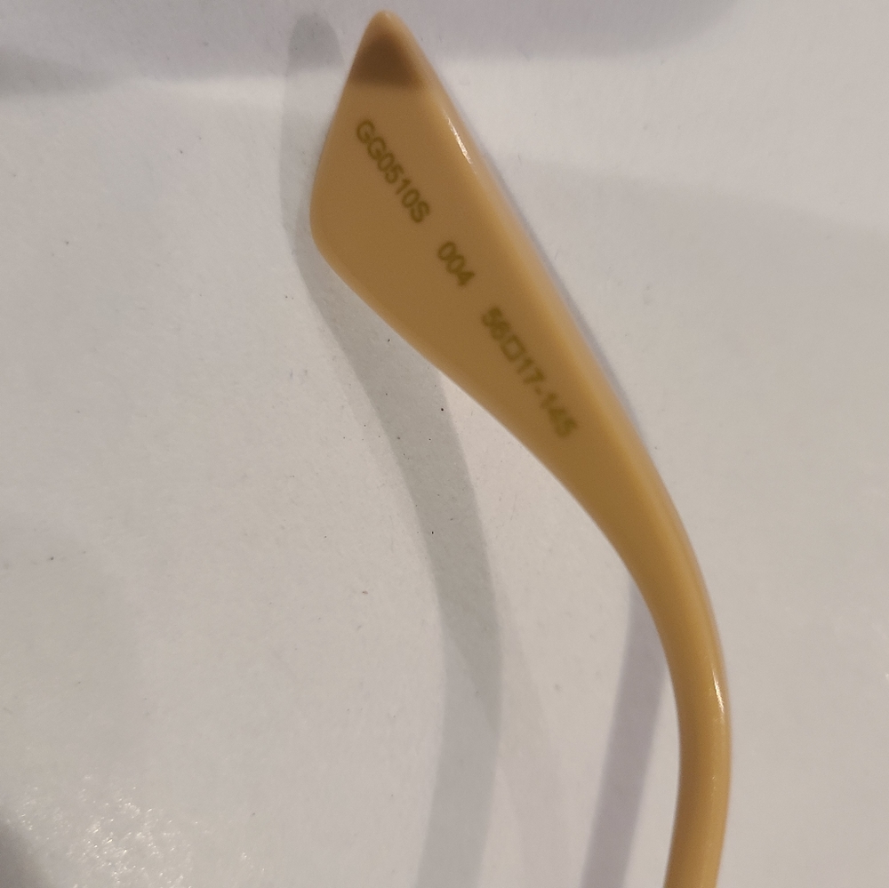 Gucci Sunglasses - Picture 6 of 6
